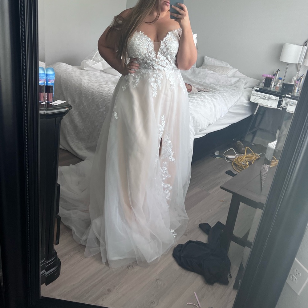 Wedding dress